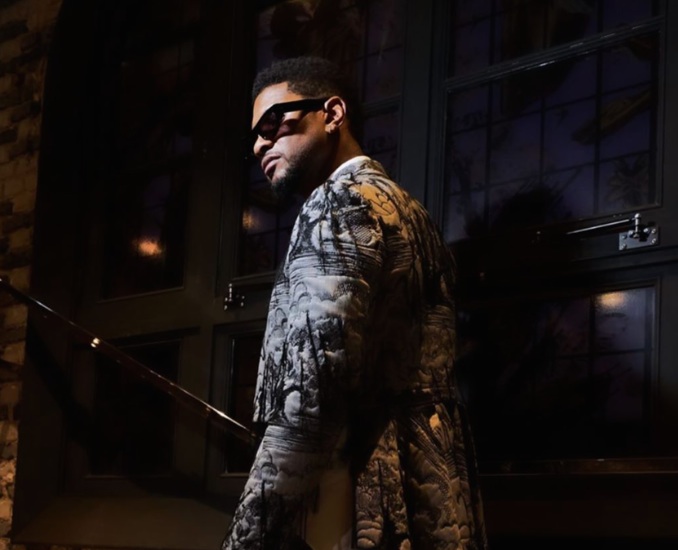 Usher wearing the KOCHÉ x THIERRY LASRY “COBALT”